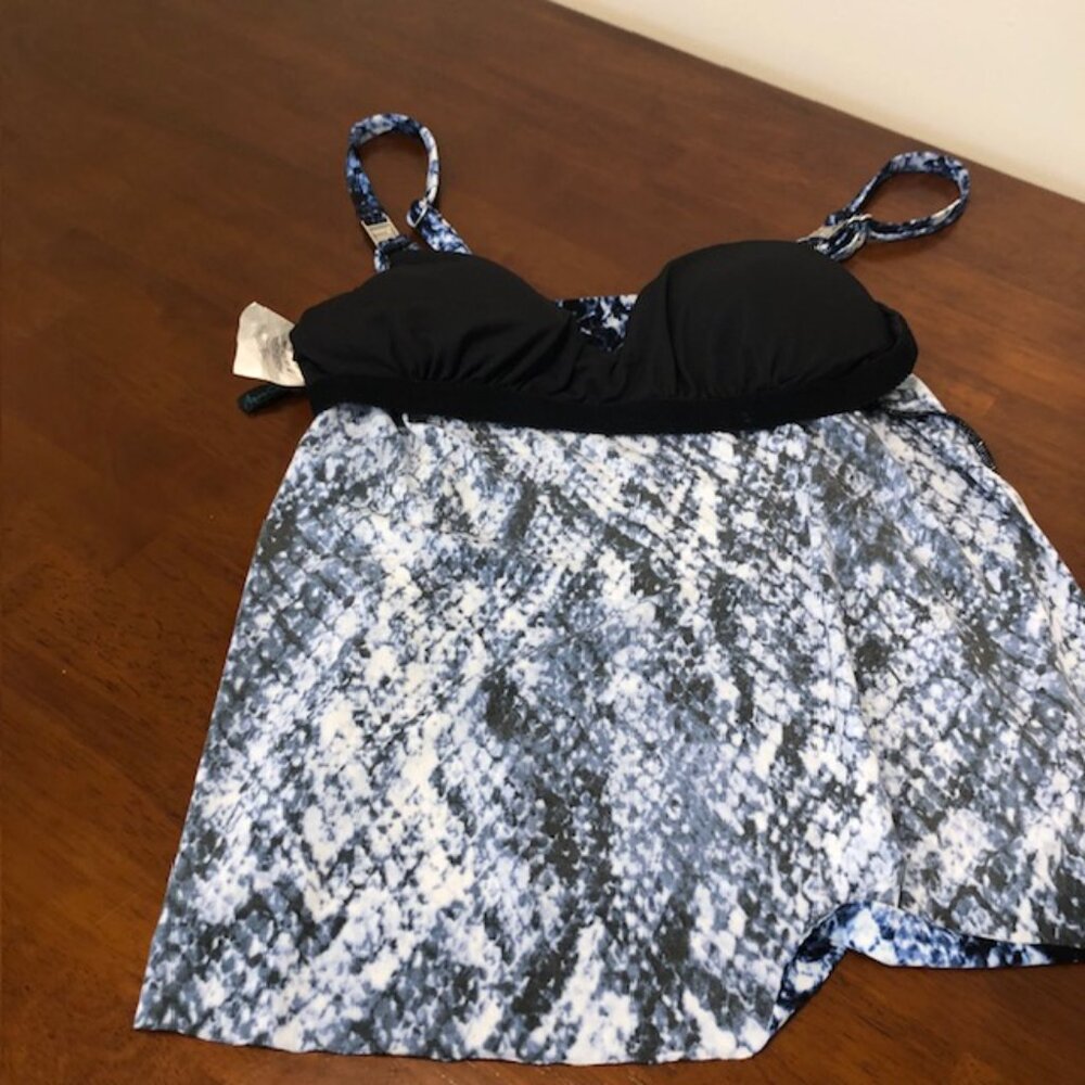 Women’s Black and Blue Tankini Swim Top Size M Pre-Owned. - Picture 13 of 14